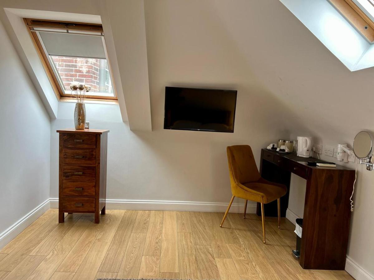 Leaside Hotel Luton  Eksteriør billede