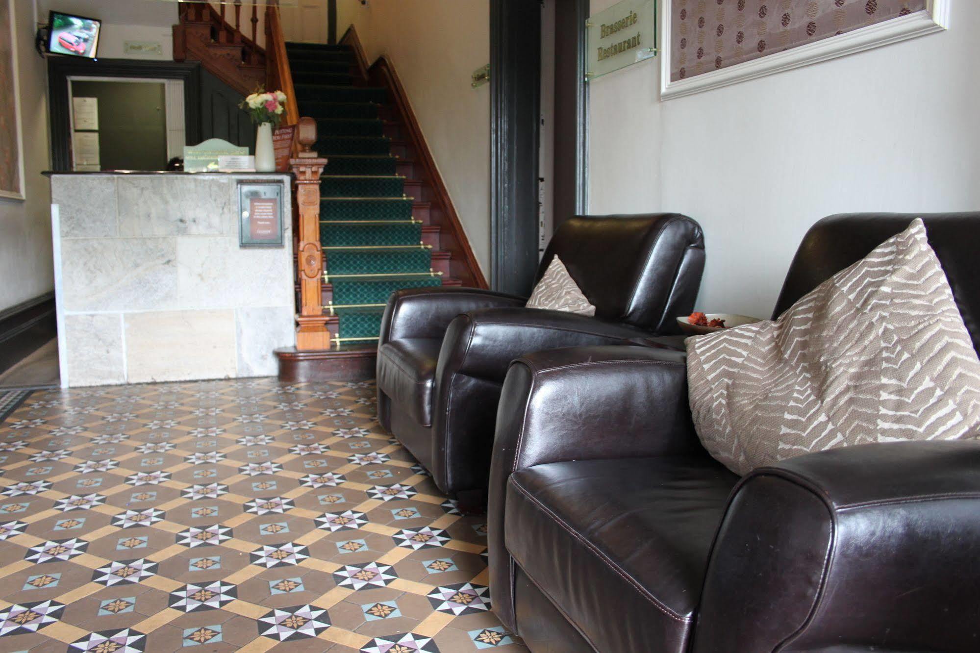 Leaside Hotel Luton  Eksteriør billede