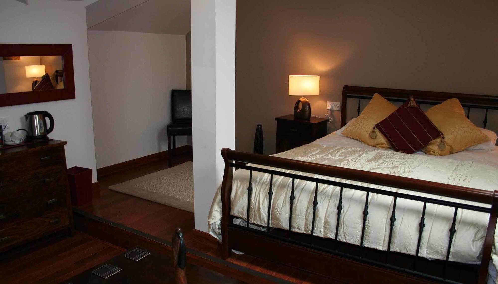 Leaside Hotel Luton  Eksteriør billede
