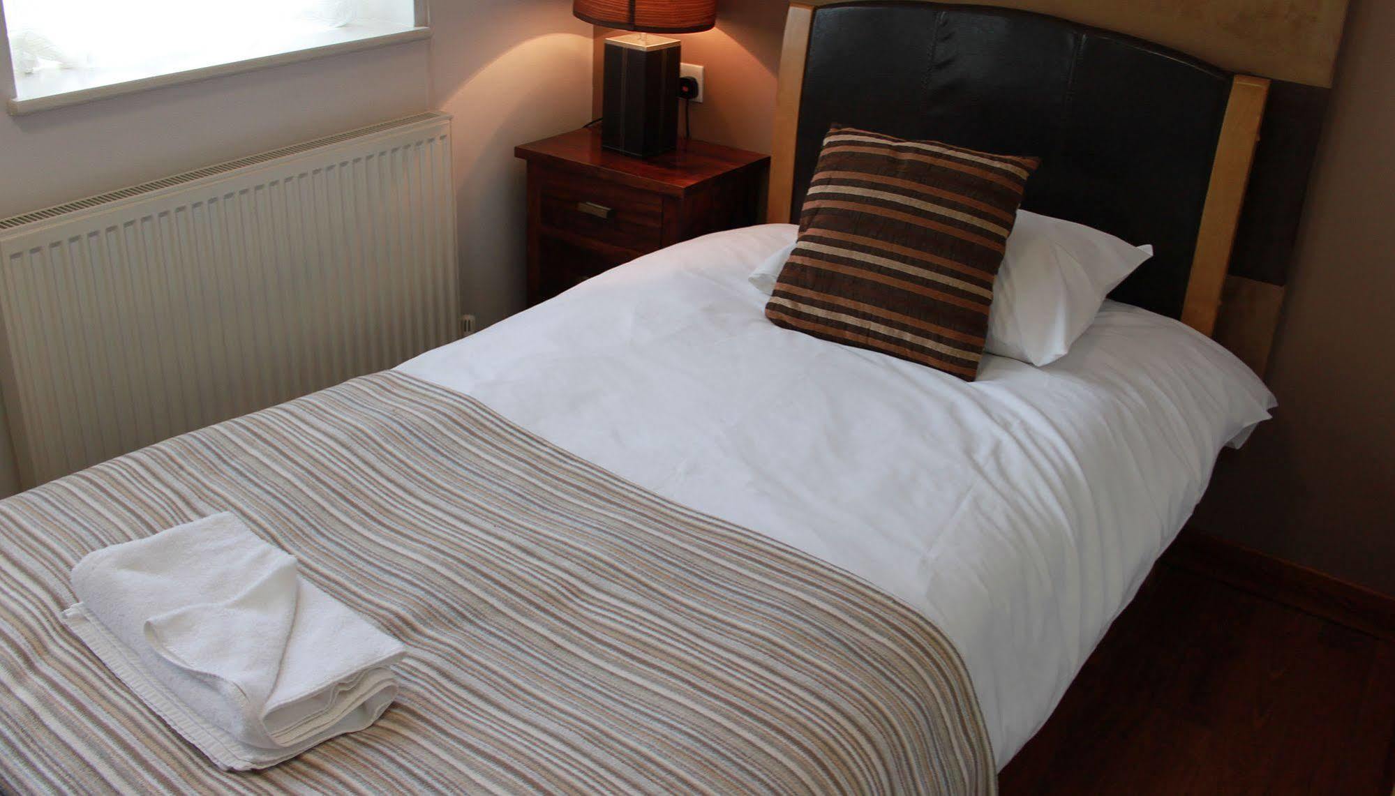 Leaside Hotel Luton  Eksteriør billede